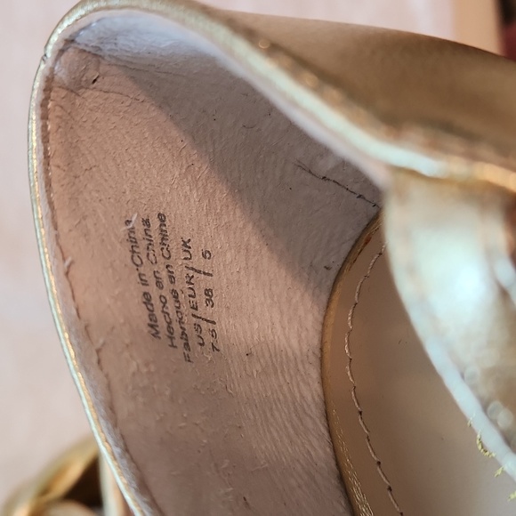 RZ Gold Platform Heels - Picture 12 of 14